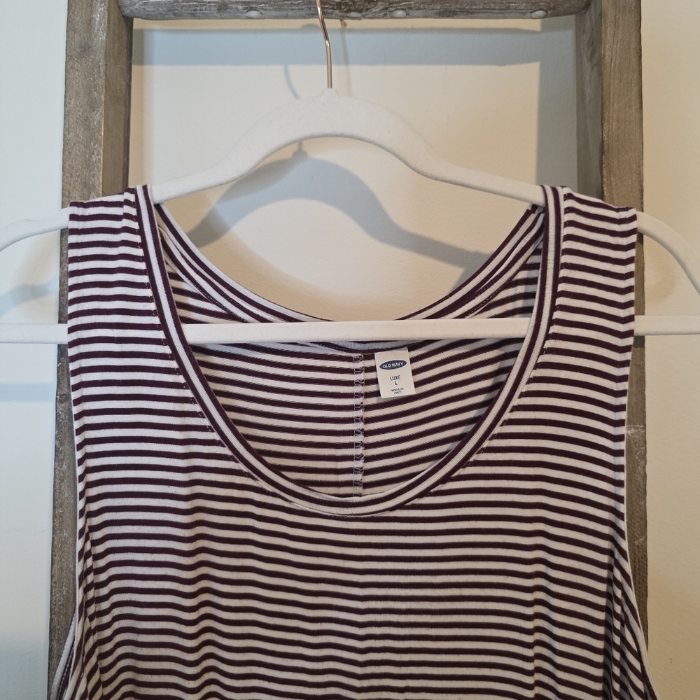 ⭐️40% Off⭐️ Old Navy Striped Tank Top Bundle - Picture 7 of 11